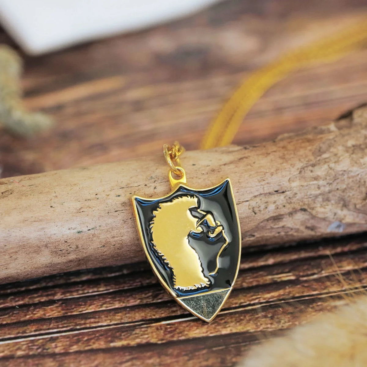 Choty - Shotgun Necklace - Gold Mullet - Chain and Pouch Included - 316L Stainless Steel - 18K Gold Plating Infused