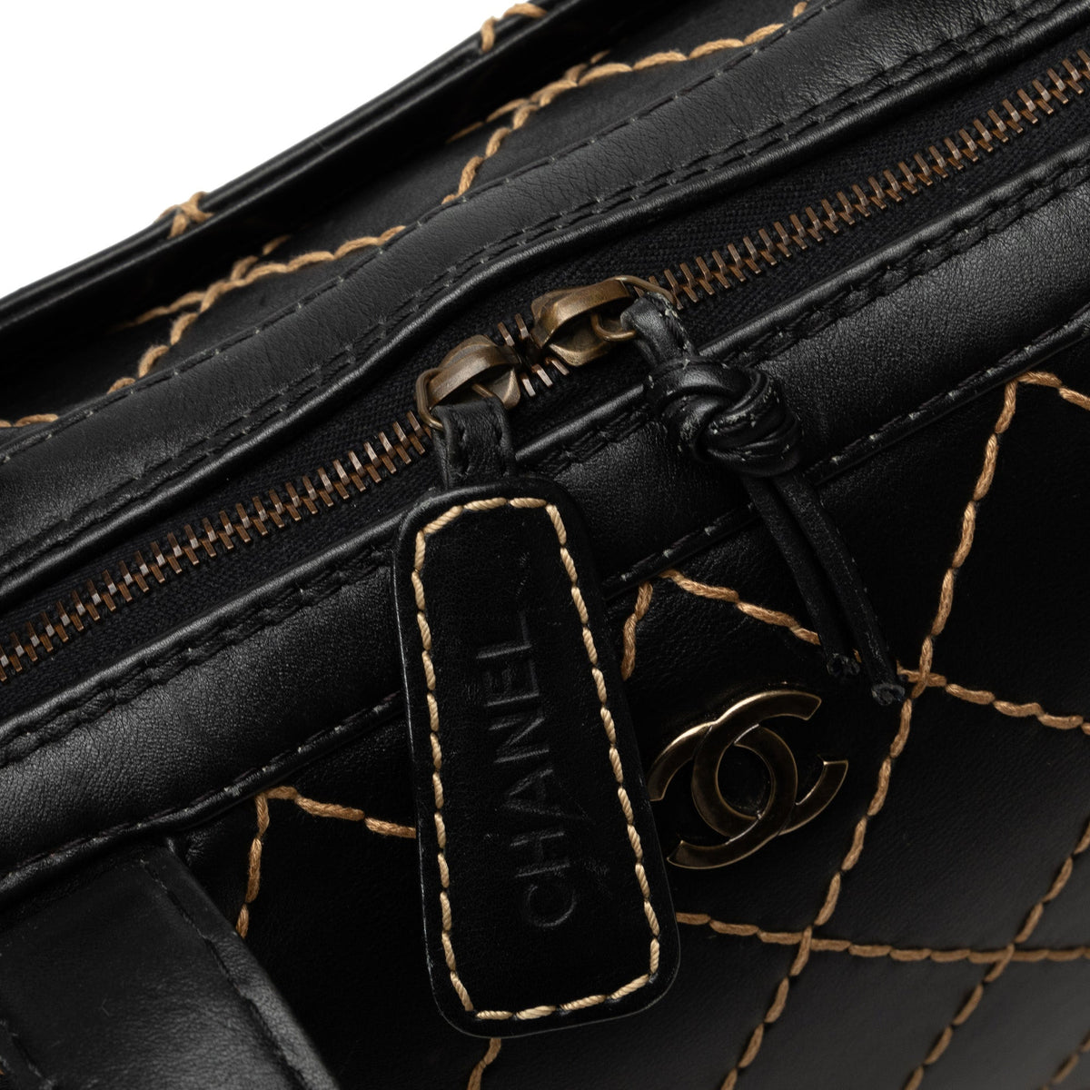 Pre-Owned Authenticated Chanel CC Wild Stitch Handbag Lambskin Leather Black Top HandleBag Unisex (Good)
