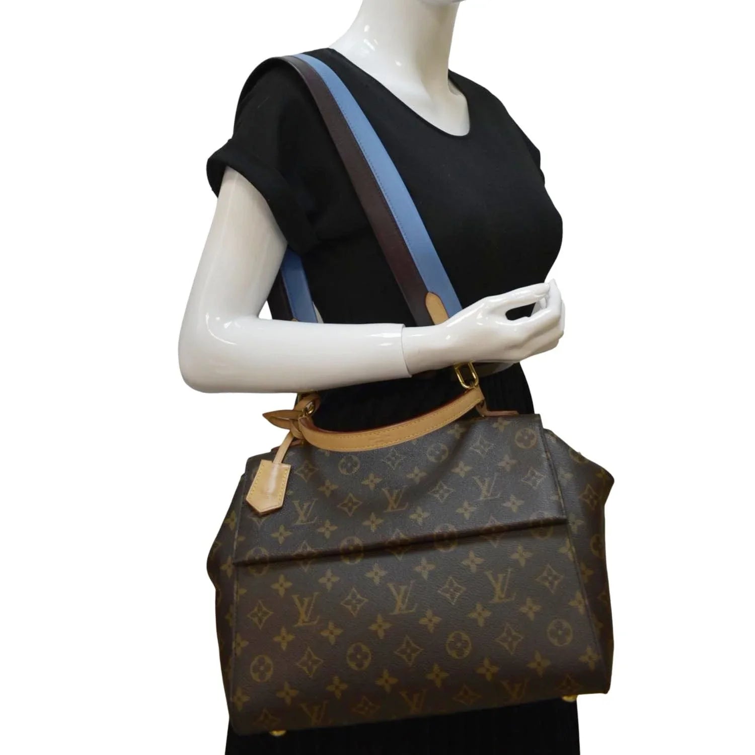 Pre-owned LOUIS VUITTON Cluny MM Monogram Canvas Shoulder Bag Brown
