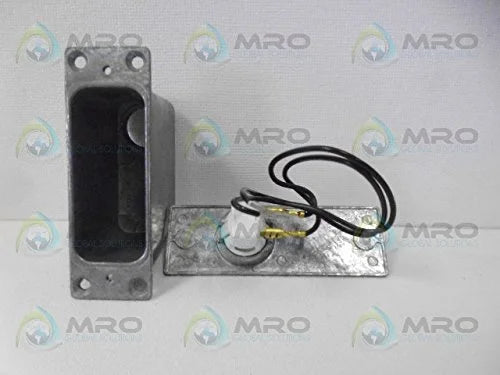 Perfect-Line DN415 Thomas & Betts Automatic Door Light Switch ON Switch,