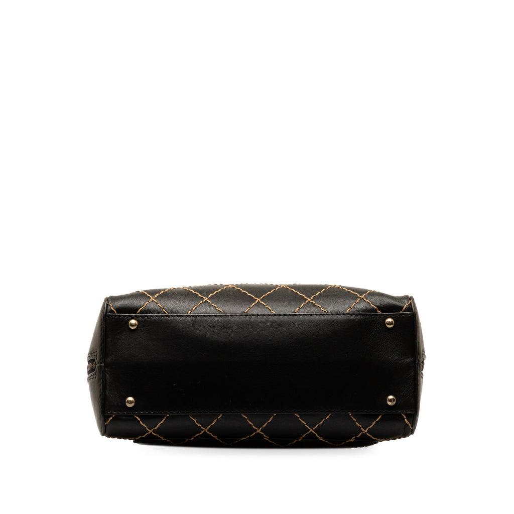 Pre-Owned Authenticated Chanel CC Wild Stitch Handbag Lambskin Leather Black Top HandleBag Unisex (Good)
